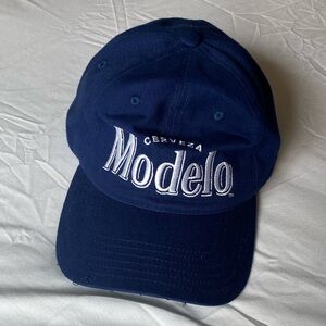 This is a navy blue Modelo hat, OS fits all!